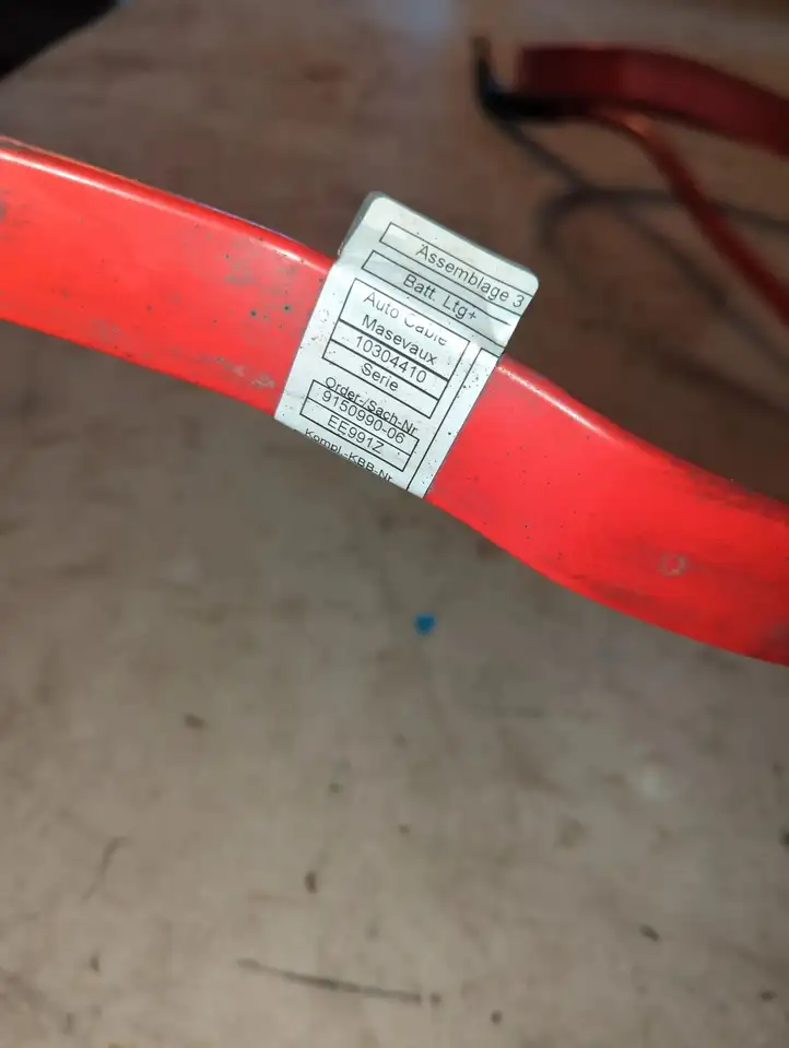 BMW 5 F10 F11 (2009 - 2016) 9150990 Плюсовой провод аккумулятора — фото 3