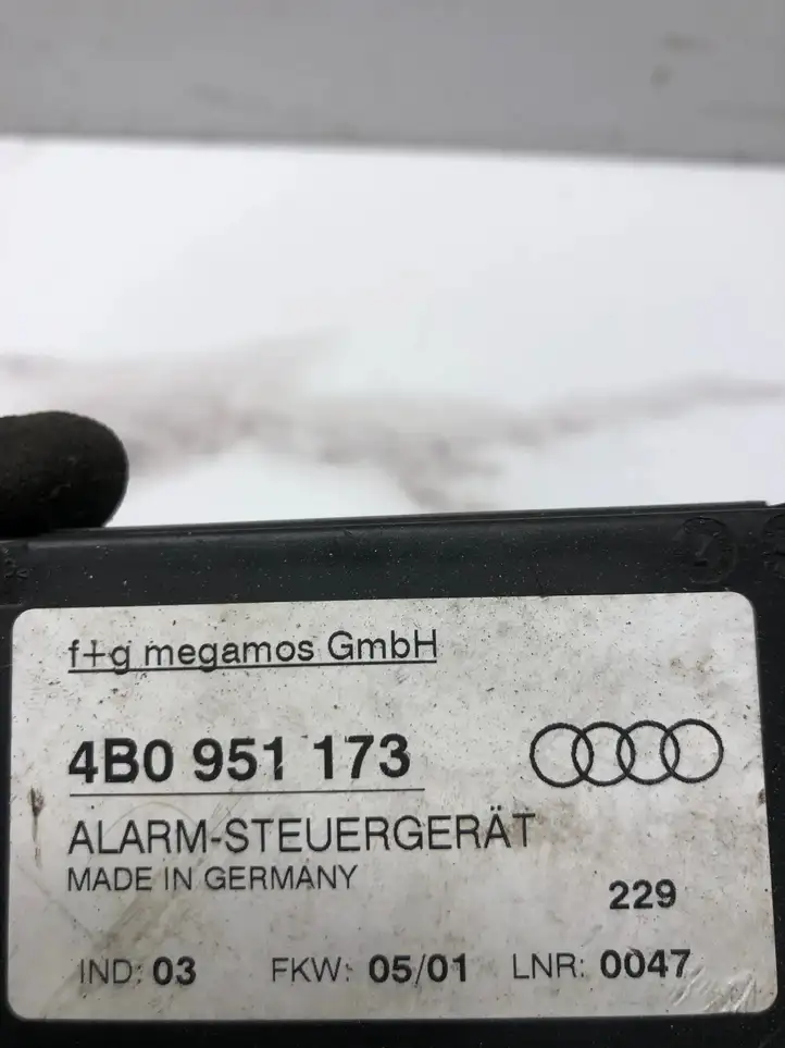 Audi A6 Allroad C5 (2000 - 2006) 4B0951173 Блок управления сигнализацией — фото 3