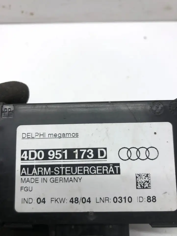 Audi A6 Allroad C5 (2000 - 2006) 4D0951173D Блок управления сигнализацией — фото 4