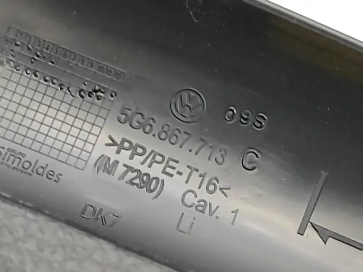 Volkswagen Golf VII (2013 - 2019) 5G6867715 Прочая отделка багажника — фото 13