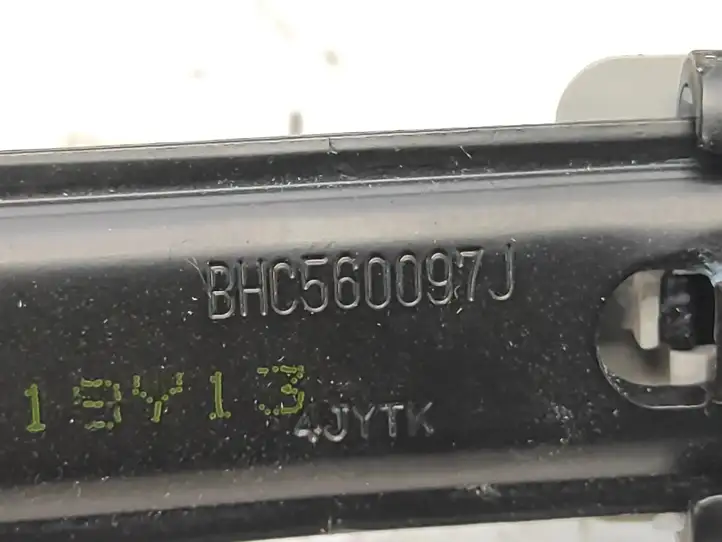Suzuki Swift III (2017 - ) BHC560097J Регулятор ремня безопасности — фото 8