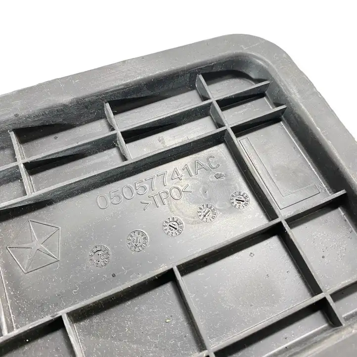 Dodge Durango (2013 - )  05057741AC Другая деталь салона