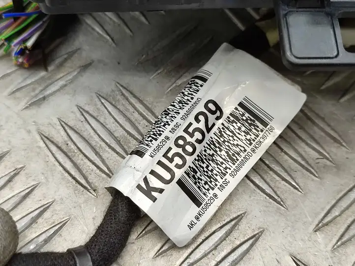 Ford Focus (2019 - )  JX6T15604BJH Ящик предохранителей (комплект)