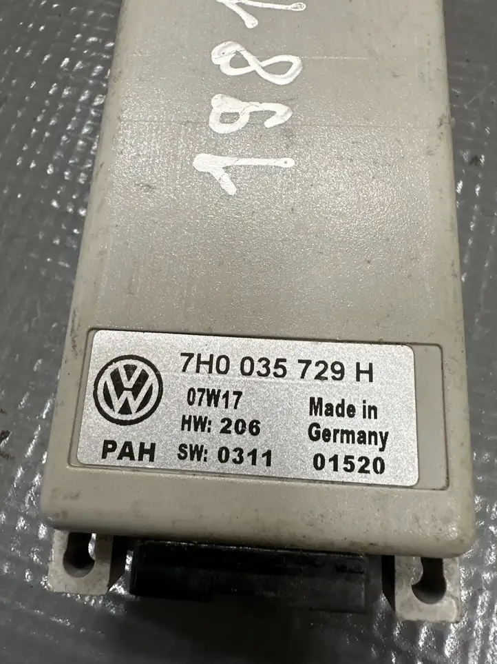 Volkswagen Transporter - Caravelle T5 (2003 - 2009) 7H0035729H Блок GSM — фото 3