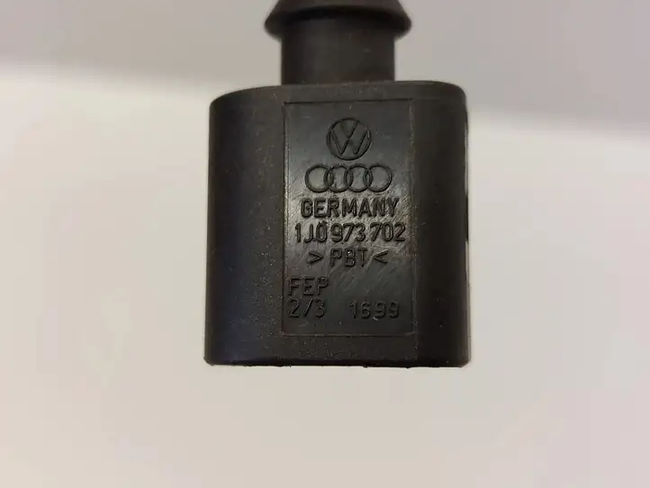 Volkswagen PASSAT B8 (2015 - ) 1J0973702 Прочая электропроводка — фото 2