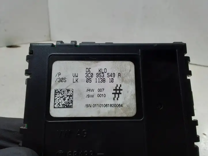 Volkswagen PASSAT B6 (2005 - 2010) 3C0953549A Датчик угла поворота руля — фото 5