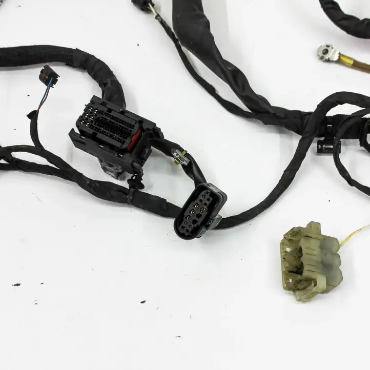 Mercedes-Benz GLC X253/C253 (2015 - )   Другой проводник