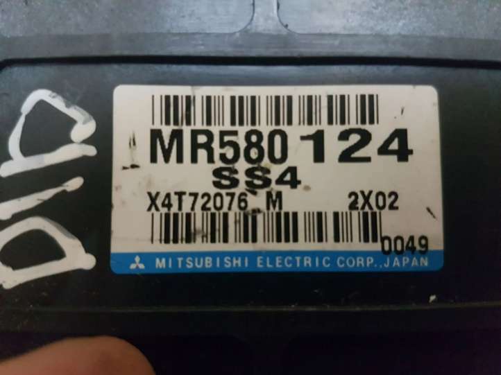 MR580124 Mitsubishi Pajero Galios (ECU) modulis