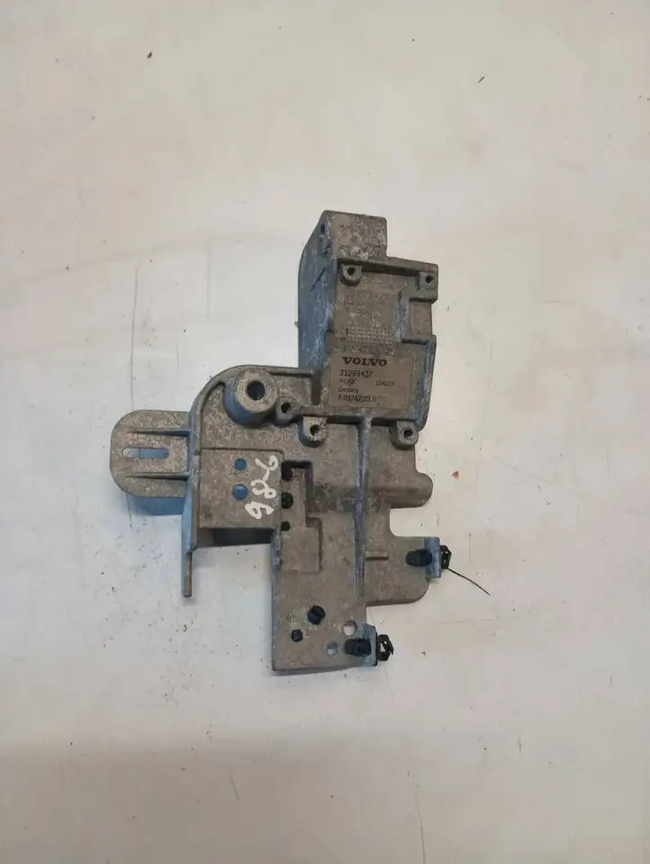 Volvo S80 (2009 - 2013)  31293426 Другая деталь отсека двигателя