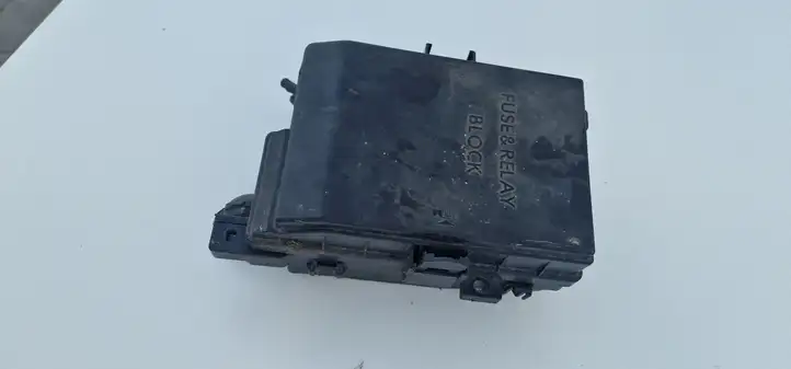 Kia Carens (2006 - 2012)  919501D220 Блок предохранителей