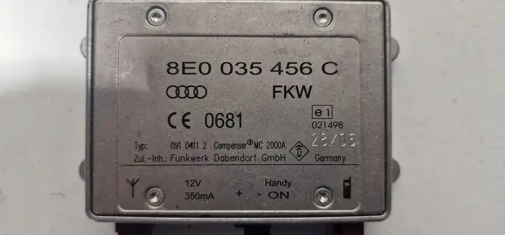 Audi A6 S6 C6 4F (2004 - 2008) 8E0035456C Усилитель антенны — фото 2