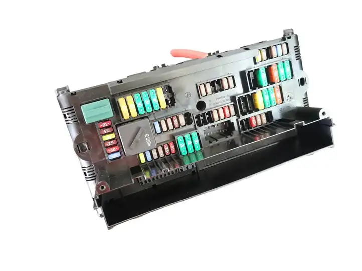 BMW X3 F25 (2010 - 2017)  9315150 Блок предохранителей