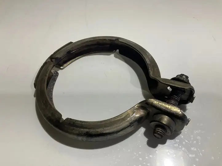 Mercedes-Benz ML W164 (2005 - 2011)   Соединение глушителя