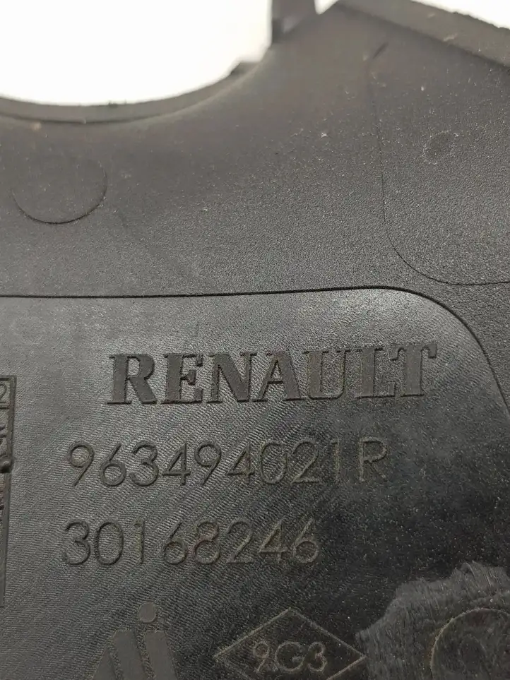 Renault Clio V (2019 - ) 963494021R Прочие детали салона — фото 3