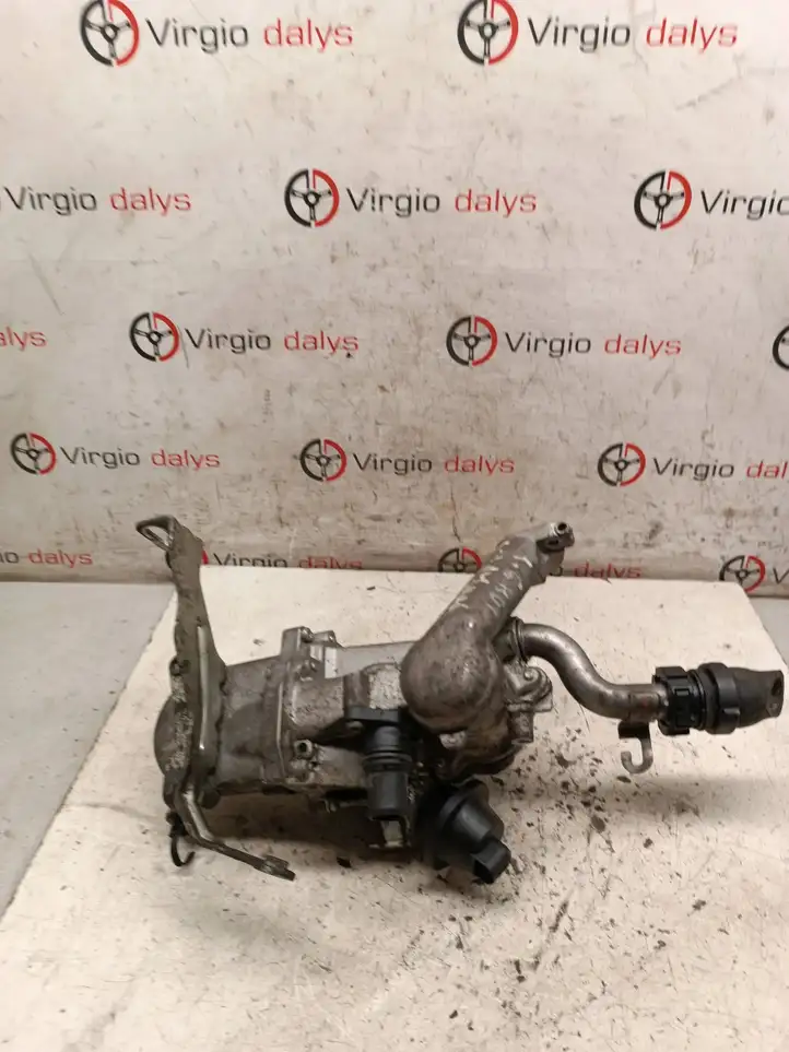 Peugeot 208 (2012 - 2015) 50563908 Клапан EGR — фото 2