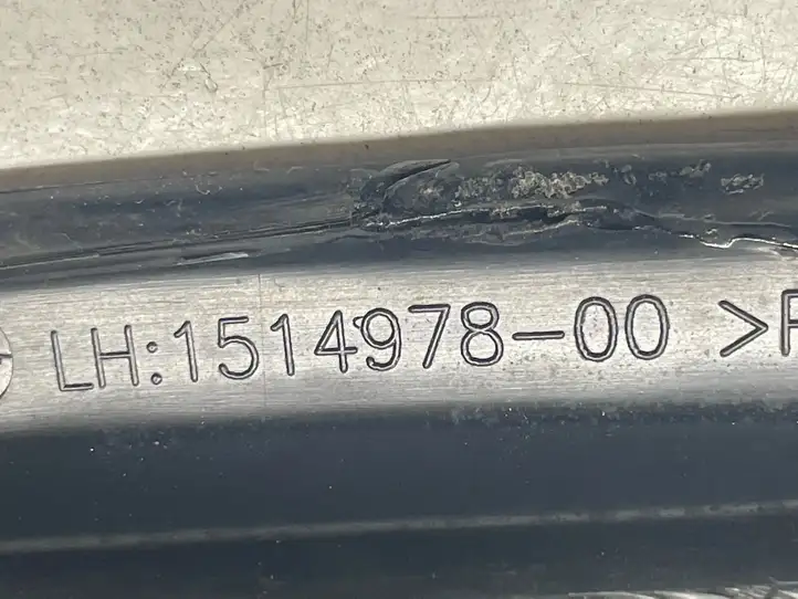 Tesla Model 3 (2017 - 2023) 151497801C Заднее боковое стекло — фото 5