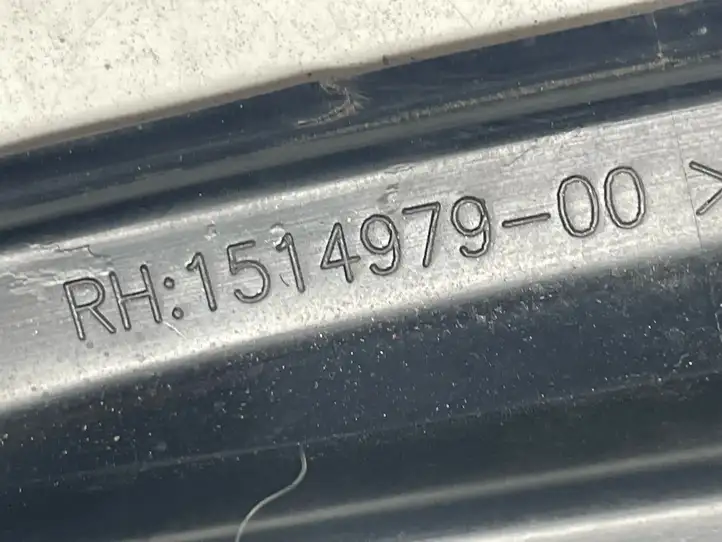 Tesla Model 3 (2017 - 2023) 151497901C Заднее боковое стекло — фото 5