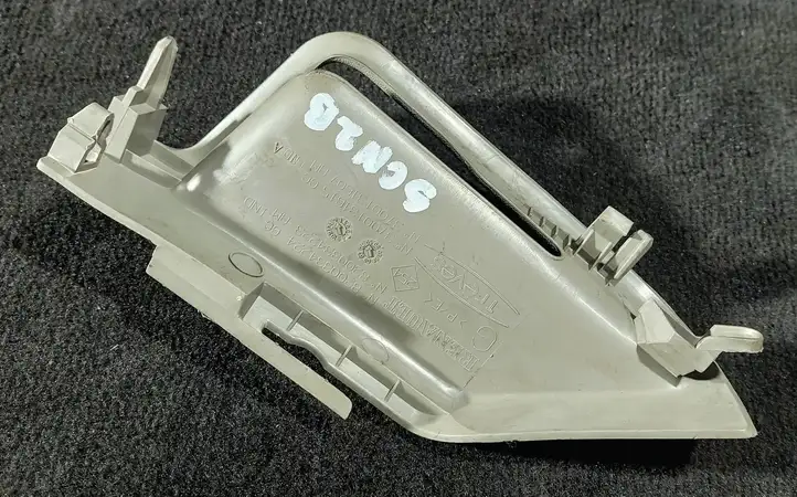 Renault Scenic II -  Grand scenic II (2003 - 2006)  8200334223 Другая деталь салона