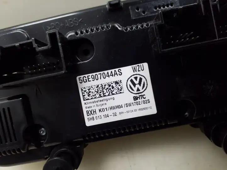 Volkswagen PASSAT B8 (2015 - ) 5GE907044AS Блок управления кондиционером — фото 3