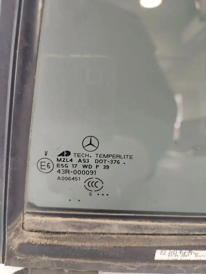 Mercedes-Benz GL X164 (2006 - 2012) A1647350524 Стекло задней двери — фото 2