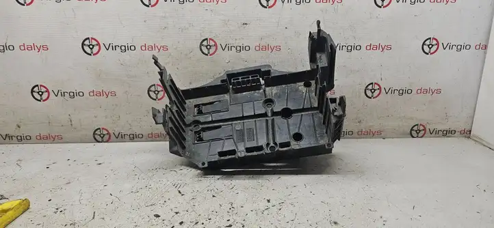 Citroen C5 (2008 - 2017) 9686469580 Площадка аккумулятора — фото 1