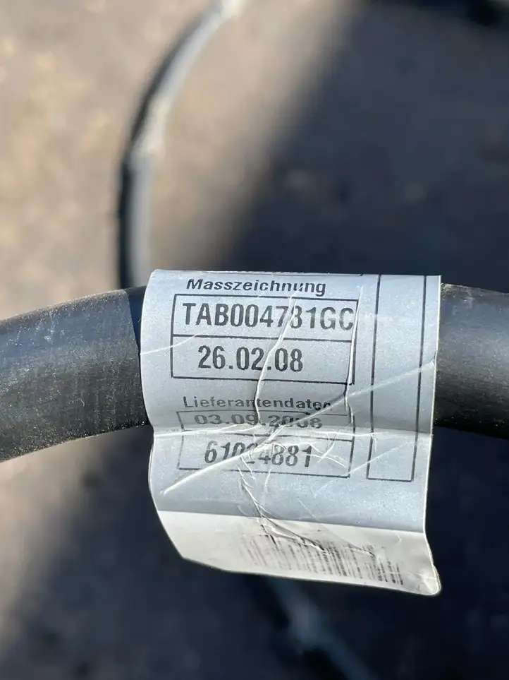 Audi A4 S4 B8 8K (2007 - 2011) 8K1971225F Плюсовой провод аккумулятора — фото 4