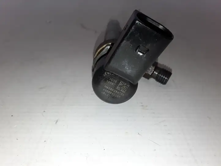 Renault Megane III (2009 - 2016) 8200294788 Форсунка — фото 3