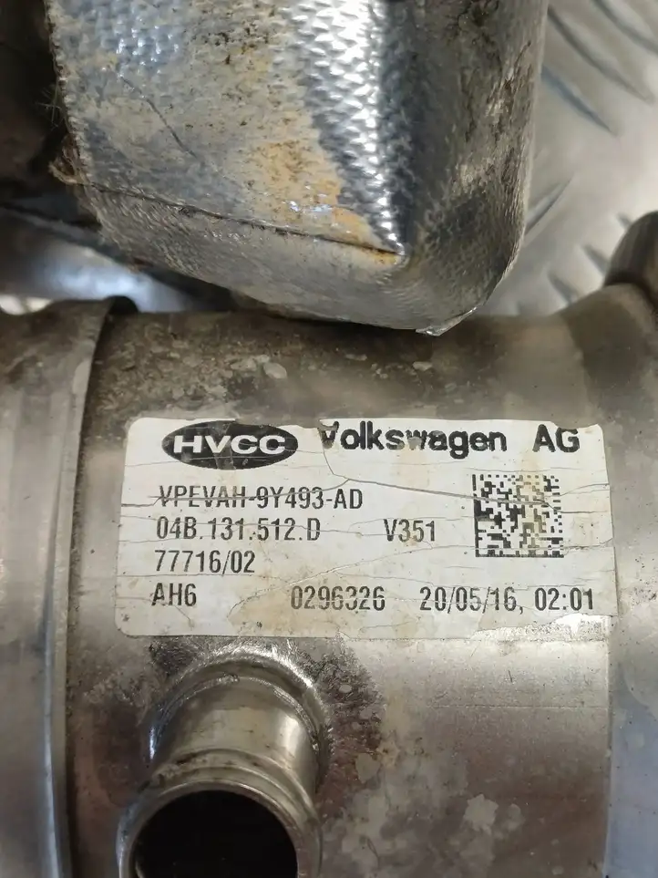 Volkswagen Polo VI (2015 - 2019) 04B131512D Охладитель клапана EGR — фото 7