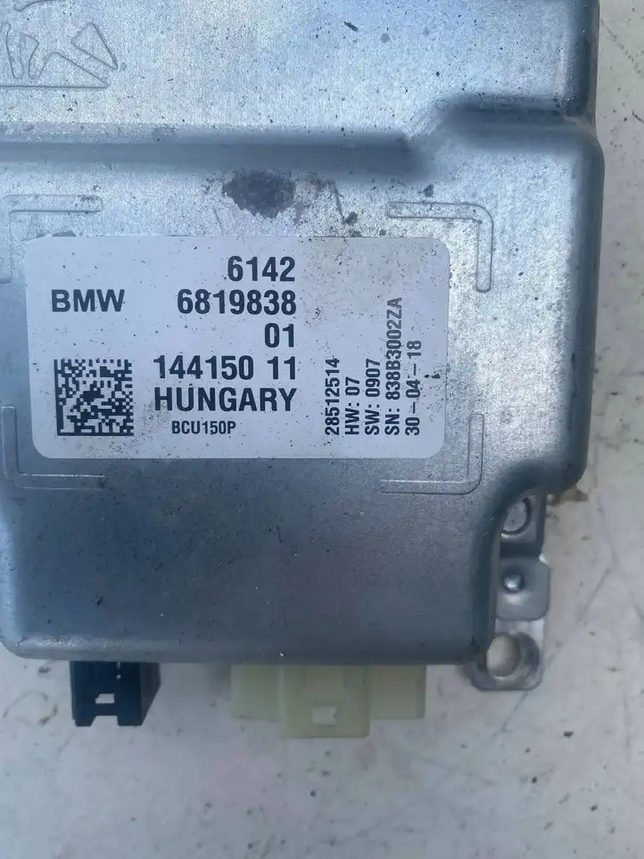 BMW 3 F30 F35 F31 (2012 - 2018) 6819838 Блок управления аккумулятором — фото 4