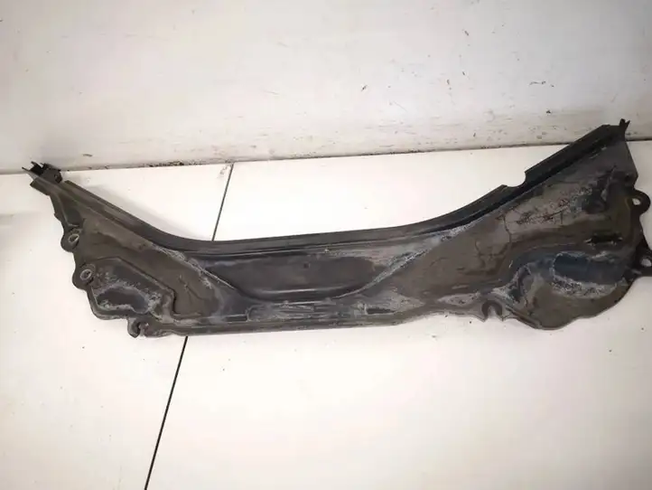 BMW 3 F30 F35 F31 (2012 - 2018)  51757331243 Другая внешняя деталь