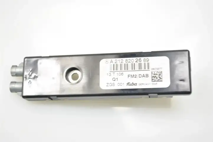 Mercedes-Benz E W212 (2009 - 2016) A2128202689 Усилитель антенны — фото 1