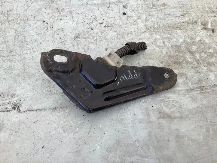 Toyota Prius (XW20) (2003 - 2009) 8917347040 Датчик удара SRS — фото 1
