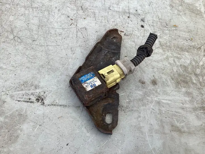 Toyota Prius (XW20) (2003 - 2009) 8917347040 Датчик удара SRS — фото 2