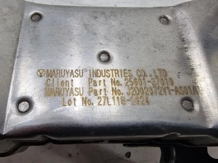 Toyota Prius (XW30) (2009 - 2015) 2560137010 Охладитель клапана EGR — фото 7