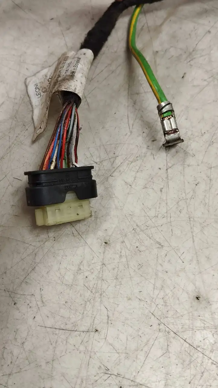 Mercedes-Benz GLE W166/C292 (2015 - 2019)  A0003411600 Розетка для зарядки электромобиля