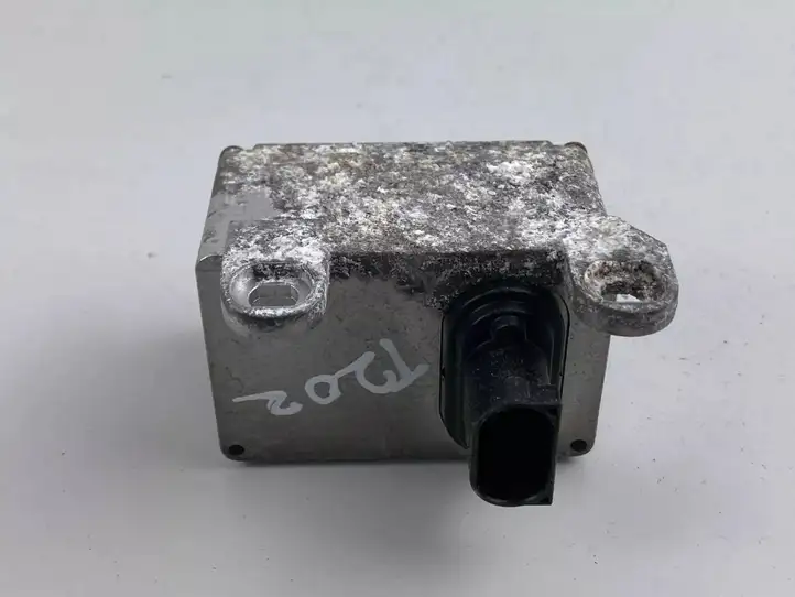 Mercedes-Benz C W203 (2000 - 2007)  A2095420018 Датчик ESP (системы стабильности) (датчик курсовой устойчивости))