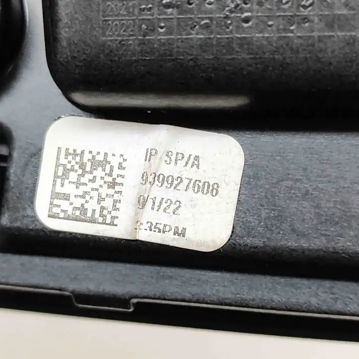 BMW X7 G07 (2018 - ) 9399276 Накладка центрального динамика — фото 5