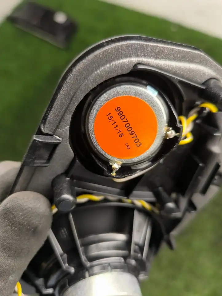BMW 5 F10 F11 (2009 - 2016) 9239147 Потолочный динамик — фото 2