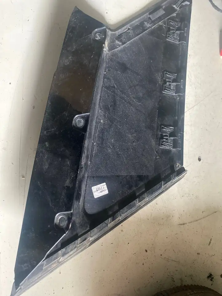 Land Rover Range Rover Evoque L538 (2015 - 2018) 5S3229149AB Облицовка заднего бокового стекла — фото 4