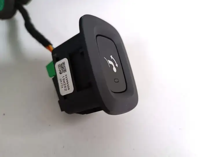 Volvo S60 (2018 - ) 32270820 Комплект буксировочного крюка — фото 3