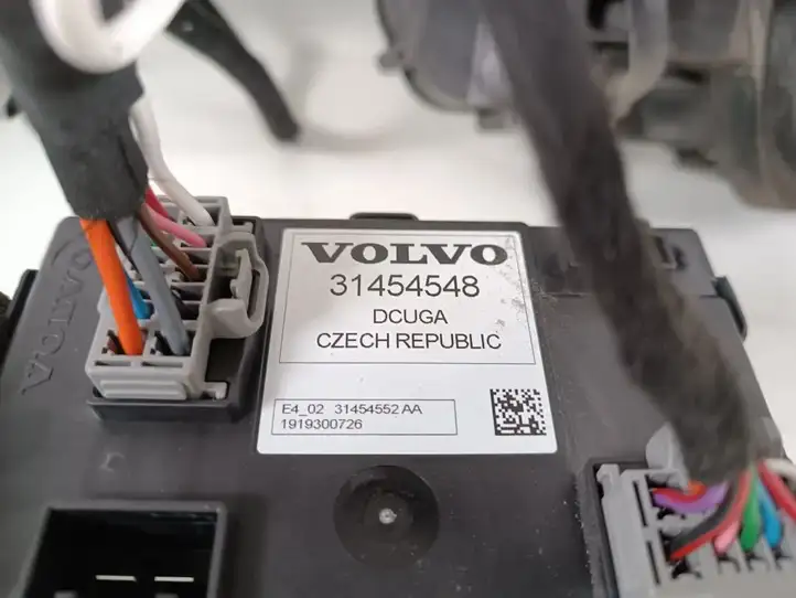 Volvo S60 (2018 - ) 32270820 Комплект буксировочного крюка — фото 6