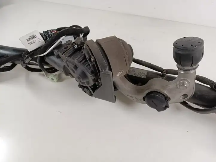 Volvo S60 (2018 - ) 32270820 Комплект буксировочного крюка — фото 7