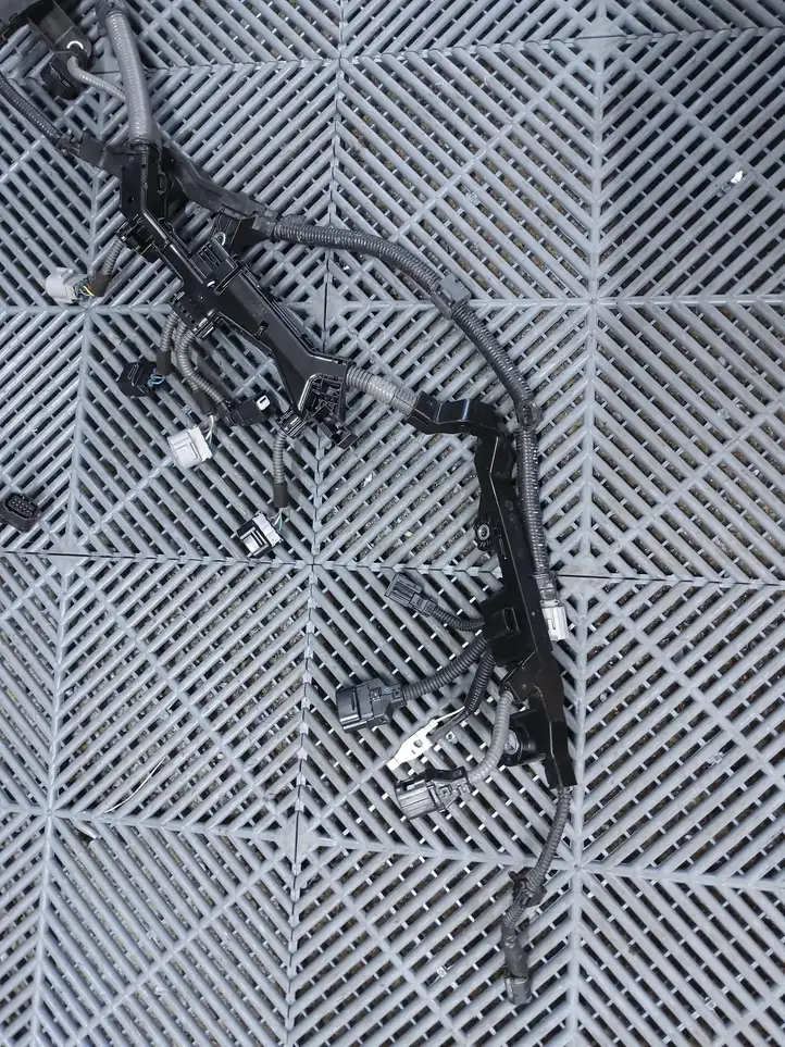 Toyota Corolla Cross (2021 - )   Проводка двигателя