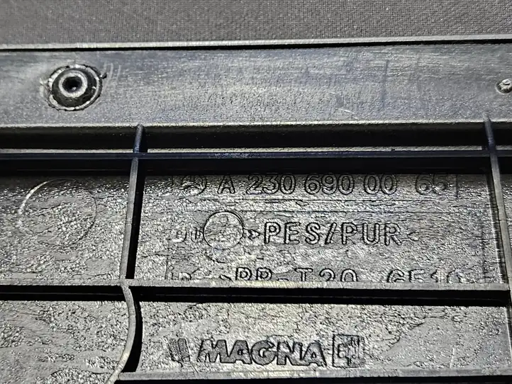 Mercedes-Benz SL R230 (2001 - 2012) A2306900065 Прочая отделка багажника — фото 10