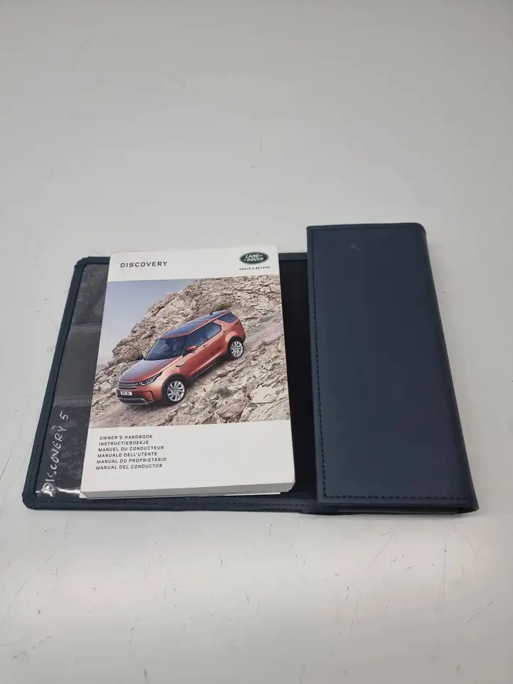 Land Rover Discovery 5 (2016 - ) Сервисная книжка — фото 1