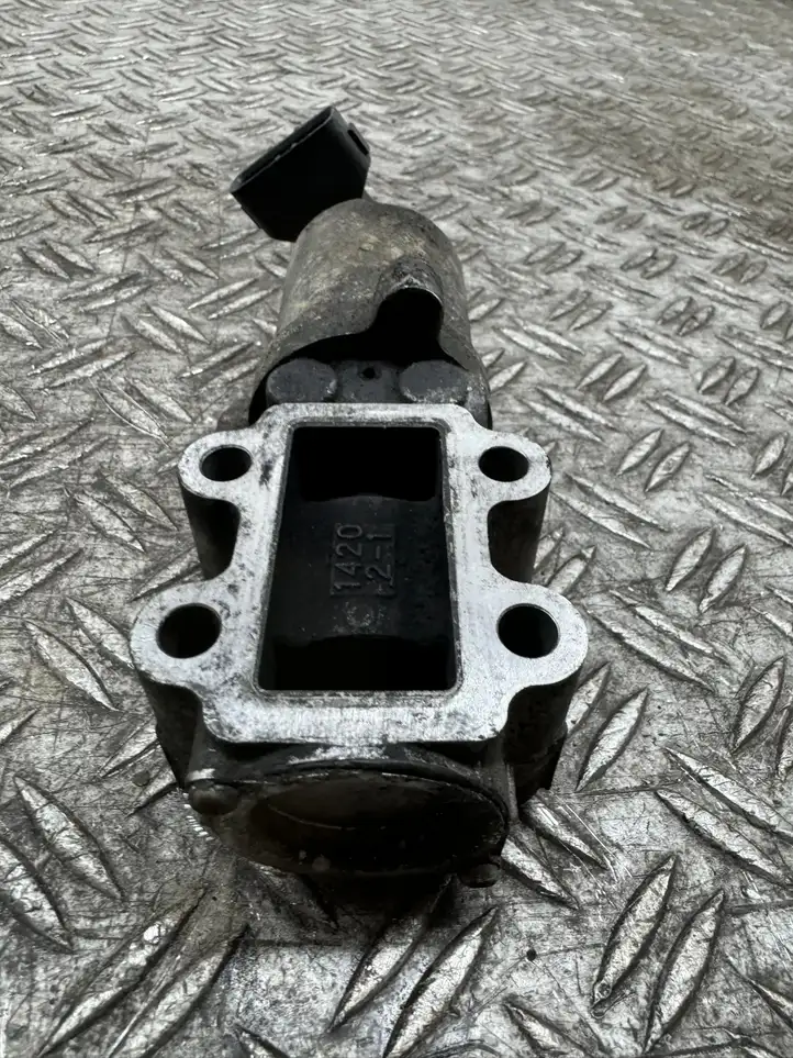 Toyota Avensis T250 (2006 - 2009) VN1350007201 Термостат EGR — фото 2