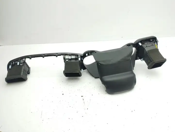 Kia Ceed (2018 - 2021) 84830J7900 Центральный воздушный дефлектор — фото 10
