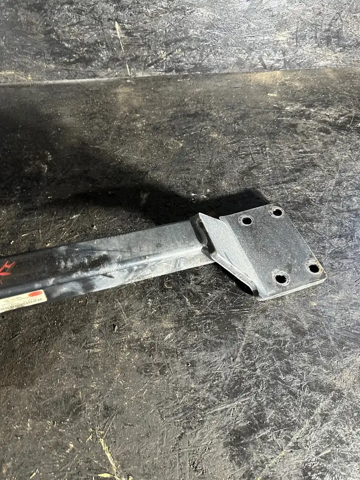 Audi Q7 (2005 - 2009)  E11004960 Аксессуары для крепления фаркопа – Дополнительные крепления фаркопа