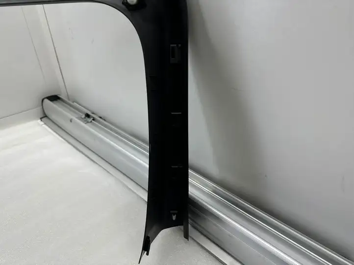 Tesla Model Y (2019 - 2024) 1622262 Комплект обшивки крышки багажника — фото 11