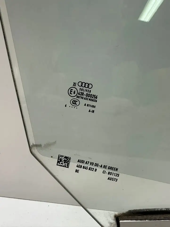 Audi A7 S7 4G (2014 - 2018) 4G8845022B Стекло передней двери — фото 2